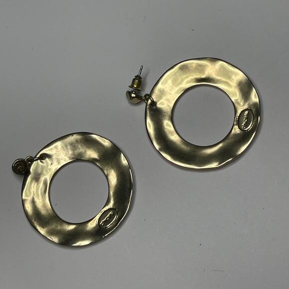 Chico's gold tone earrings hammered pierced dangle signed costume jewelry - Picture 3 of 5